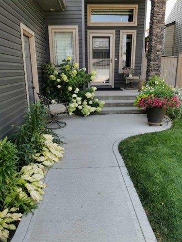 324 Ranchview Court Ne, Medicine Hat, AB - Outdoor