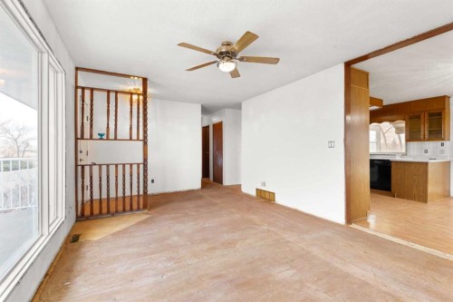 626 Old Highway 1, Walsh, AB - Indoor