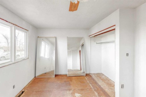 626 Old Highway 1, Walsh, AB - Indoor Photo Showing Other Room