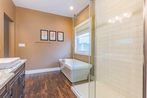 208 Westview Crescent West, Bow Island, AB - Indoor Photo Showing Bathroom