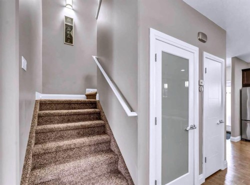 41 Somerside Gate Se, Medicine Hat, AB - Indoor Photo Showing Other Room