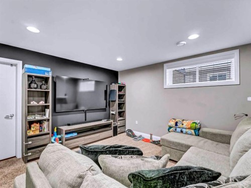 41 Somerside Gate Se, Medicine Hat, AB - Indoor Photo Showing Basement