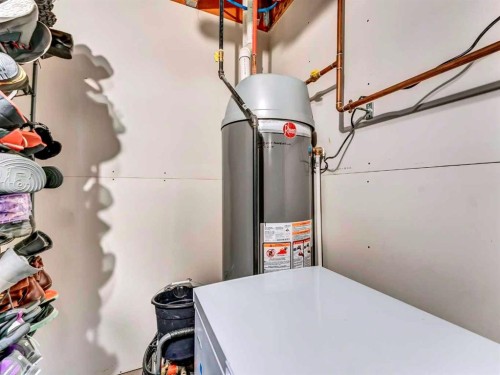 41 Somerside Gate Se, Medicine Hat, AB - Indoor