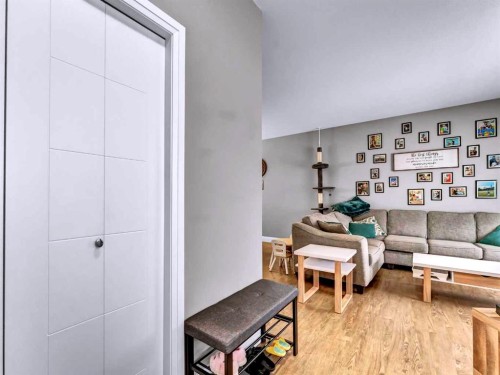 41 Somerside Gate Se, Medicine Hat, AB - Indoor