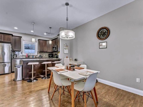 41 Somerside Gate Se, Medicine Hat, AB - Indoor Photo Showing Other Room