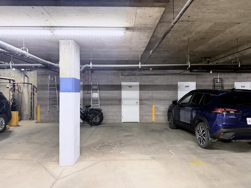 307-29 River Ridge Drive Nw, Medicine Hat, AB - Indoor Photo Showing Garage