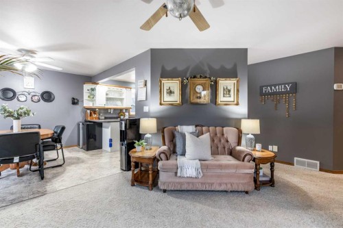 512 11 Street, Dunmore, AB - Indoor