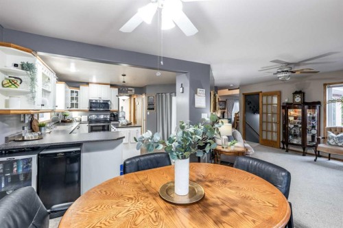 512 11 Street, Dunmore, AB - Indoor Photo Showing Dining Room