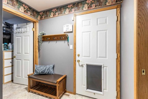 512 11 Street, Dunmore, AB - Indoor Photo Showing Other Room