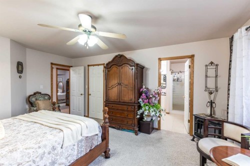 512 11 Street, Dunmore, AB - Indoor Photo Showing Bedroom