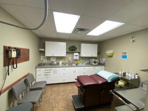 28 3 Street Ne, Medicine Hat, AB 