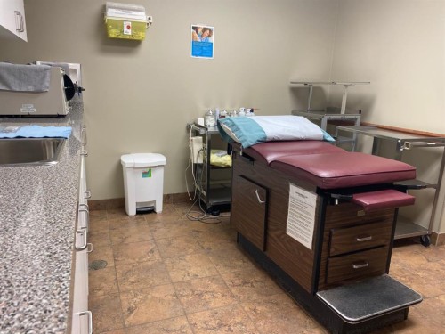 28 3 Street Ne, Medicine Hat, AB 