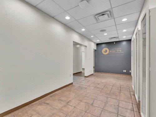 28 3 Street Ne, Medicine Hat, AB 