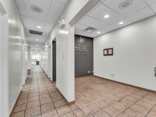 28 3 Street Ne, Medicine Hat, AB 