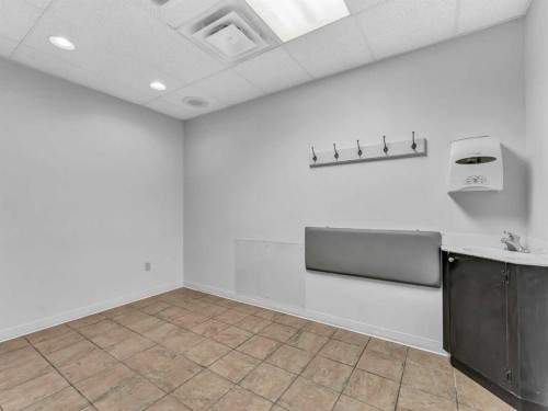 28 3 Street Ne, Medicine Hat, AB 