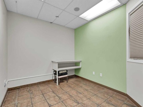 28 3 Street Ne, Medicine Hat, AB 