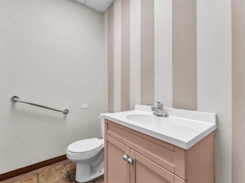 28 3 Street Ne, Medicine Hat, AB 