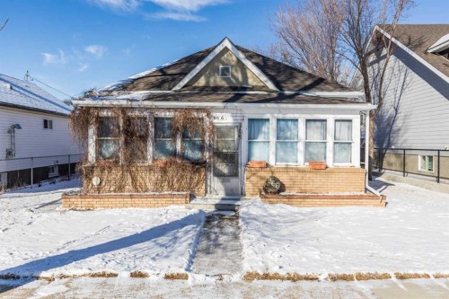 966 Yuill Street SE Medicine Hat, AB T1A 0Y8