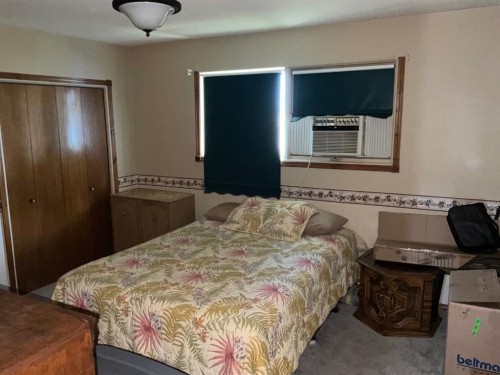 1600 Echo Dale Road Sw, Medicine Hat, AB - Indoor Photo Showing Bedroom