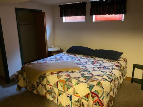 1600 Echo Dale Road Sw, Medicine Hat, AB - Indoor Photo Showing Bedroom