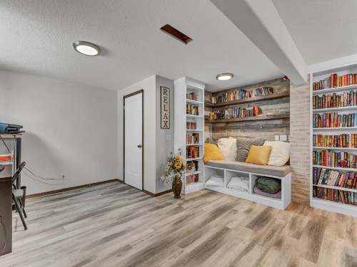 32 Sunrise Court Sw, Medicine Hat, AB - Indoor