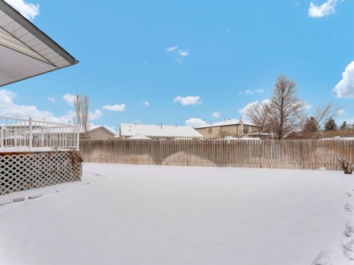 32 Sunrise Court Sw, Medicine Hat, AB - Outdoor