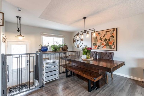 2666 16 Avenue Se, Medicine Hat, AB - Indoor Photo Showing Dining Room