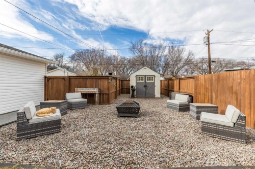 2666 16 Avenue Se, Medicine Hat, AB - Outdoor