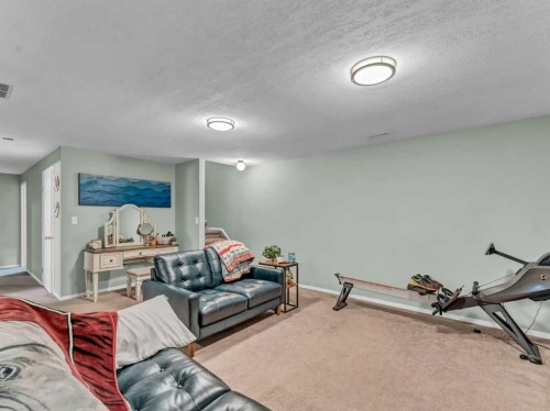 135 Sage Close Se, Medicine Hat, AB - Indoor