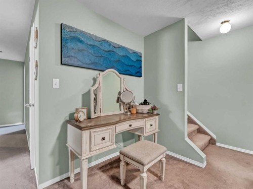 135 Sage Close Se, Medicine Hat, AB - Indoor Photo Showing Other Room