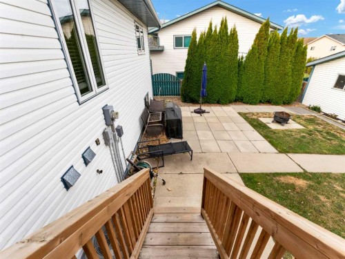 135 Sage Close Se, Medicine Hat, AB - Outdoor With Exterior