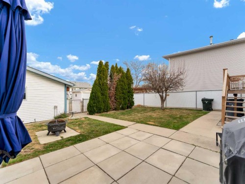 135 Sage Close Se, Medicine Hat, AB - Outdoor
