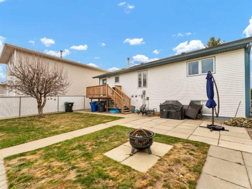 135 Sage Close Se, Medicine Hat, AB - Outdoor With Deck Patio Veranda With Exterior
