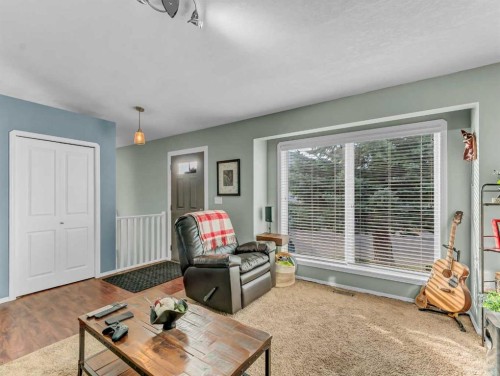 135 Sage Close Se, Medicine Hat, AB - Indoor Photo Showing Other Room