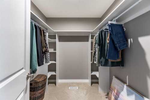 529 Somerside View Se, Medicine Hat, AB - Indoor With Storage