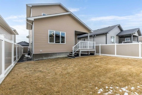 529 Somerside View Se, Medicine Hat, AB - Outdoor With Deck Patio Veranda With Exterior