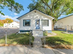 1130 Elm Street SE Medicine Hat, AB T1A 1C5