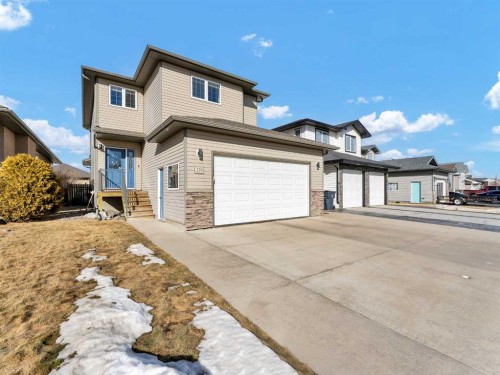 229 Somerset Road SE Medicine Hat, AB T1B 0G8