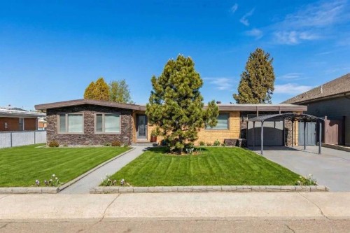 586 Prospect Drive SW Medicine Hat, AB T1A 4C1