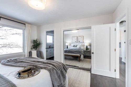 586 Prospect Drive Sw, Medicine Hat, AB - Indoor Photo Showing Bedroom