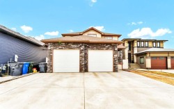 356 Somerside Crescent SE Medicine Hat, AB T1B 0N3
