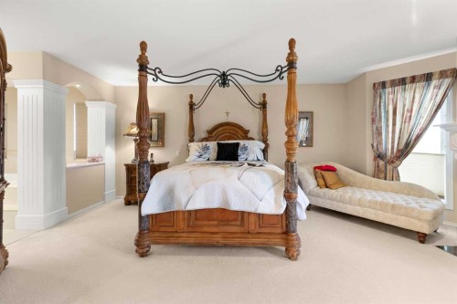 22 Turner Crescent Se, Medicine Hat, AB - Indoor Photo Showing Bedroom