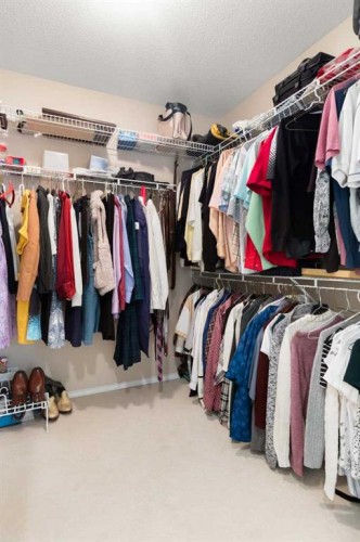 22 Turner Crescent Se, Medicine Hat, AB - Indoor With Storage