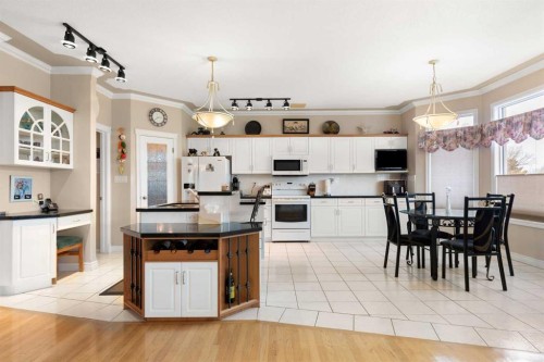 22 Turner Crescent Se, Medicine Hat, AB - Indoor
