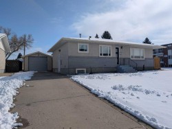 683 Lokier Avenue NW Medicine Hat, AB T1A 7A6