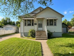 46 2 Street NW Medicine Hat, AB T1A 6J1