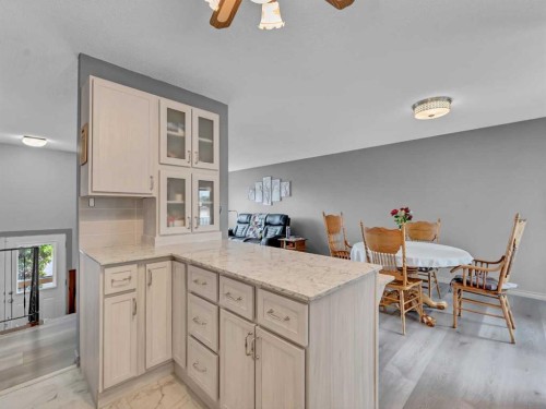 2 Rae Crescent Se, Medicine Hat, AB - Indoor