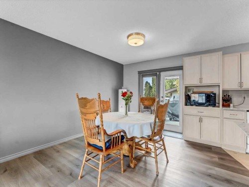 2 Rae Crescent Se, Medicine Hat, AB - Indoor