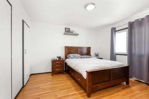 803 2 Avenue West, Foremost, AB - Indoor Photo Showing Bedroom