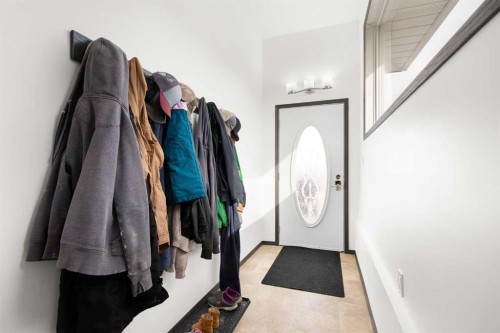 803 2 Avenue West, Foremost, AB - Indoor